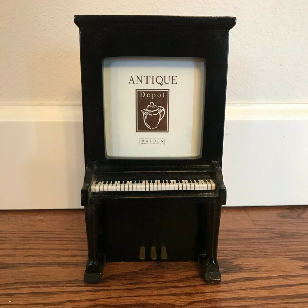 Vintage Upright Black Laquer Piano Picture Frame, Malden, 7" High